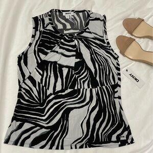 NWT ❤️ DKNY Stretchy Black & White Bold Printed Sleeveless Top, Great for Work M